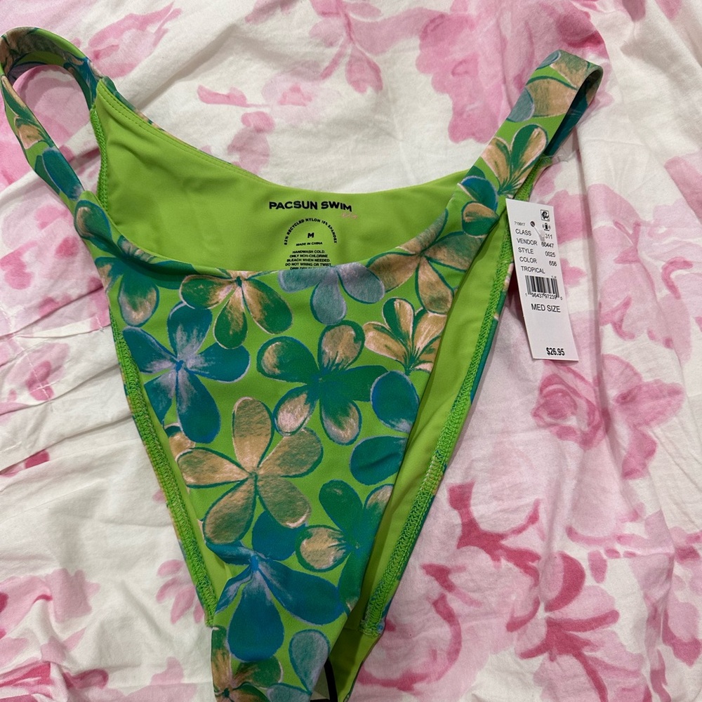 Pacsun bikini bottom, nwt, size medium